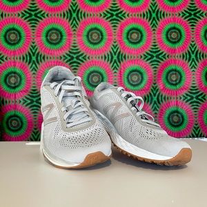 New Balance Fresh Foam sneaker. 🖤You’ll 🤍them!!